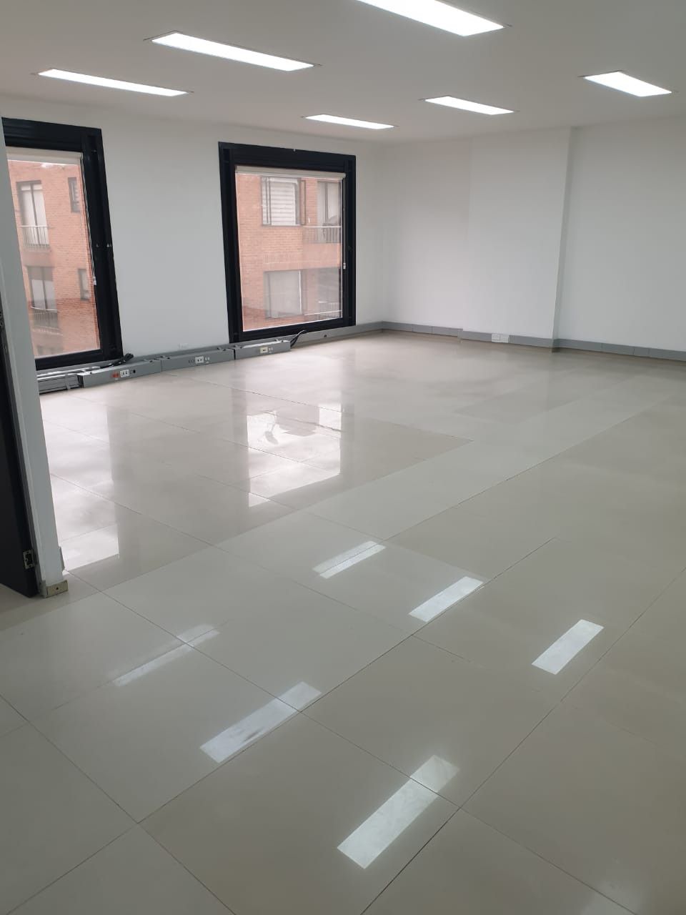 Oficina en venta Cundinamarca Bogotá San Patricio 100 m2 Habitaciones 0 Baños 0 Garajes 0 Precio $960000000