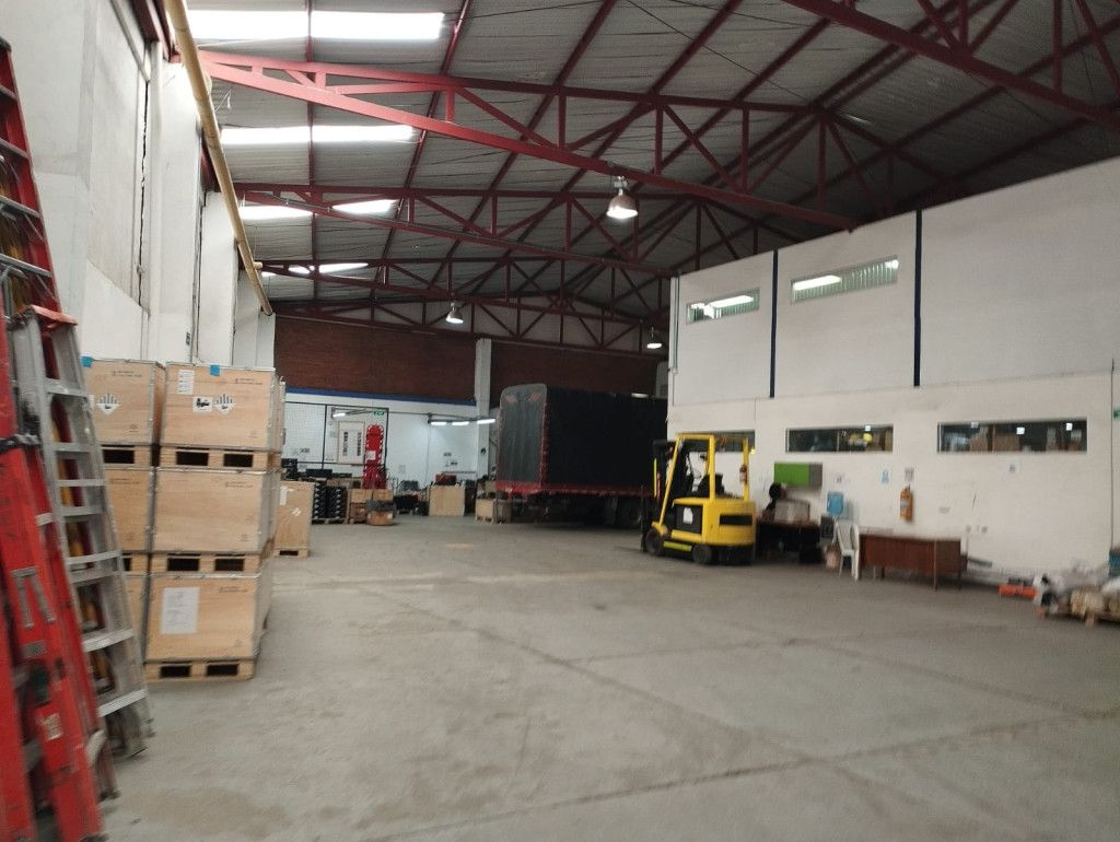 Bodega en venta Cundinamarca Bogotá Los Álamos 2211 m2 Habitaciones 0 Baños 0 Garajes 10 Precio $8000000000