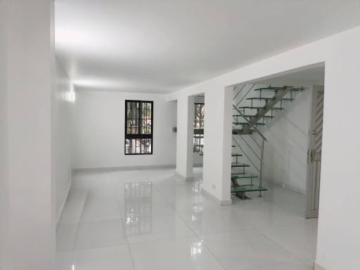 Casa en arriendo Antioquia Medellín Diego Echavarria 300 m2 Habitaciones 5 Baños 6 Garajes 1 Precio $5859000