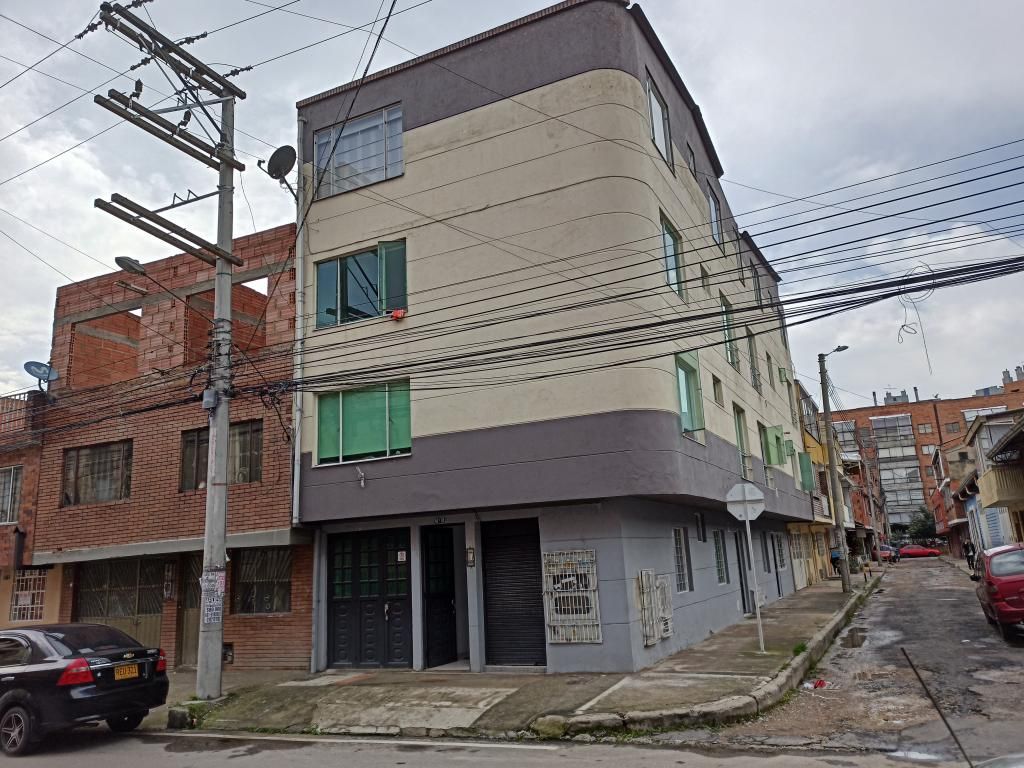 Edificio en venta Cundinamarca Bogotá Granada Norte 470 m2 Habitaciones 0 Baños 0 Garajes 0 Precio $1450000000