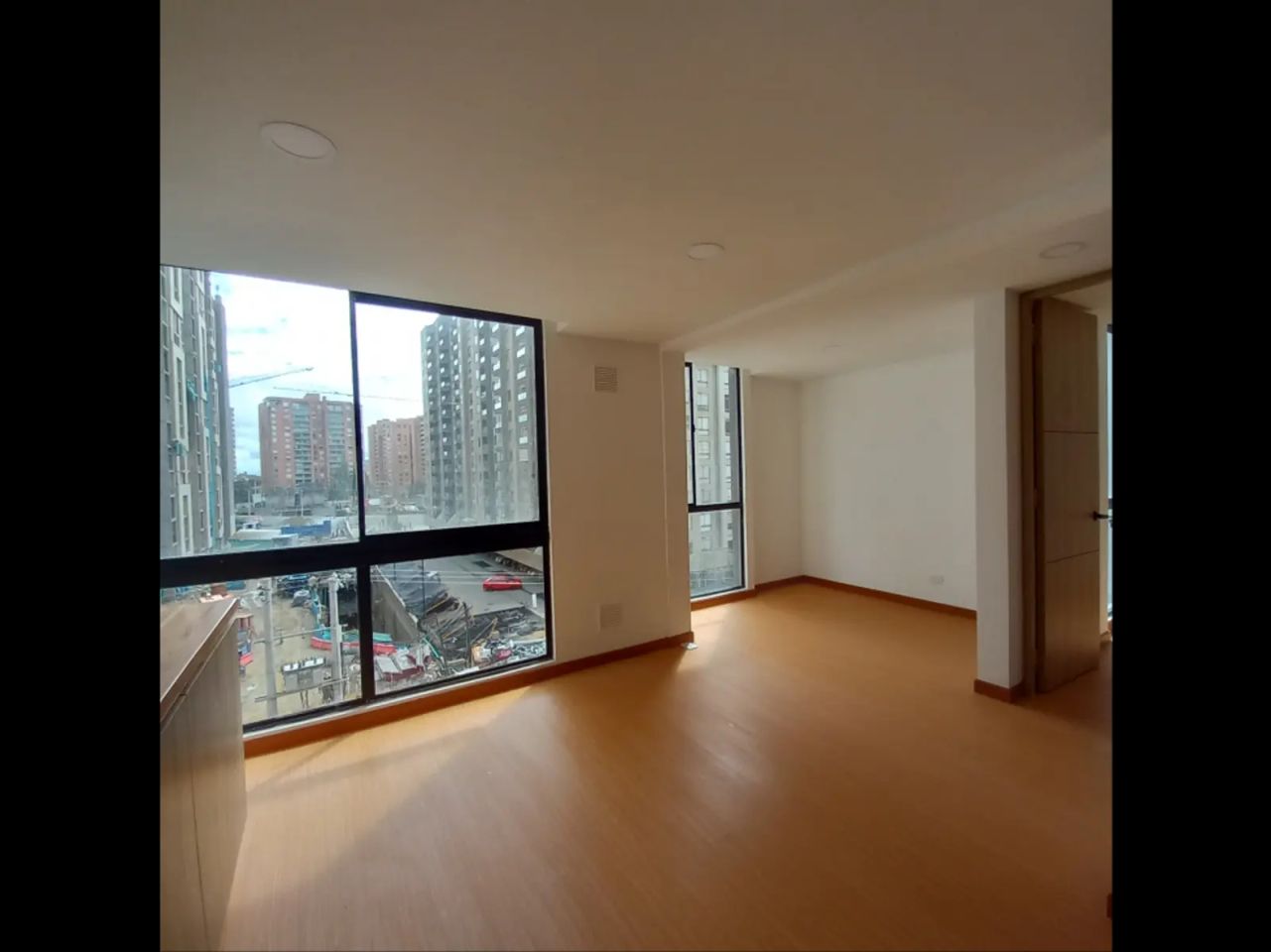 Apartamento en venta Cundinamarca Bogotá El Plan 32 m2 Habitaciones 1 Baños 1 Garajes 1 Precio $210000000
