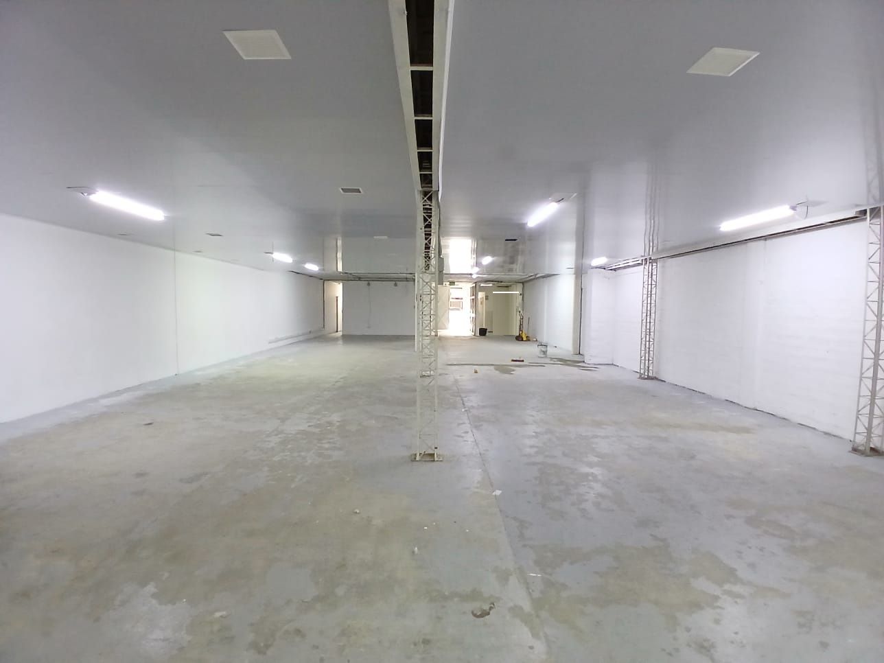 Bodega en arriendo Antioquia Itagüí La Esmeralda 290 m2 Habitaciones 0 Baños 2 Garajes 2 Precio $11500000
