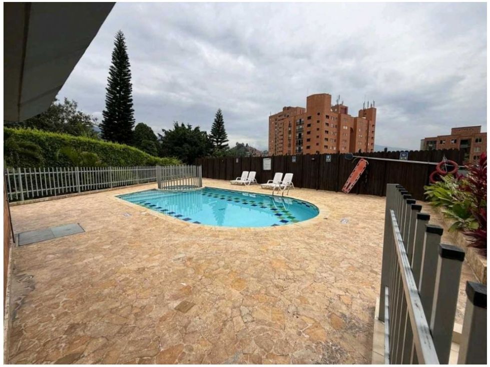 Apartamento en venta Antioquia Medellín Loma De Los Bernal 92 m2 Habitaciones 3 Baños 2 Garajes 1 Precio $620000000