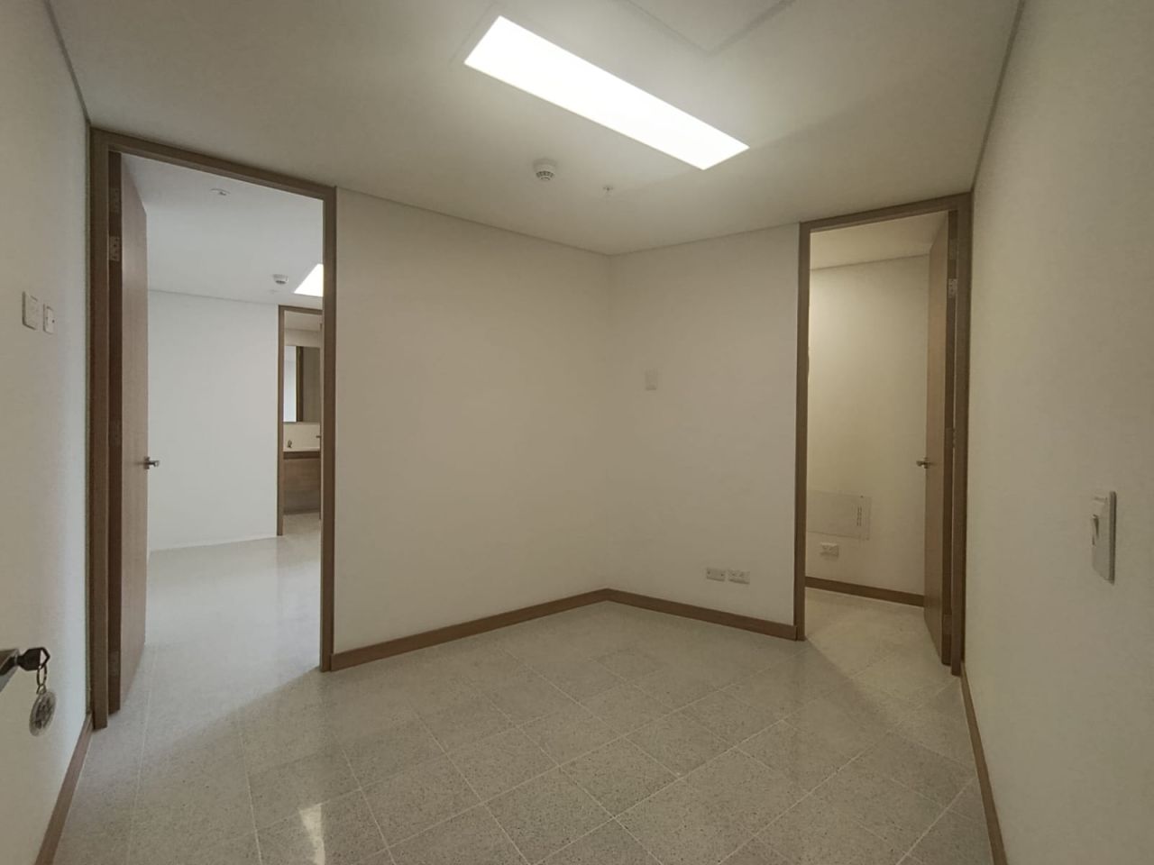 Consultorio en arriendo Antioquia Medellín El Velodromo 25 m2 Habitaciones 0 Baños 1 Garajes 1 Precio $4000000