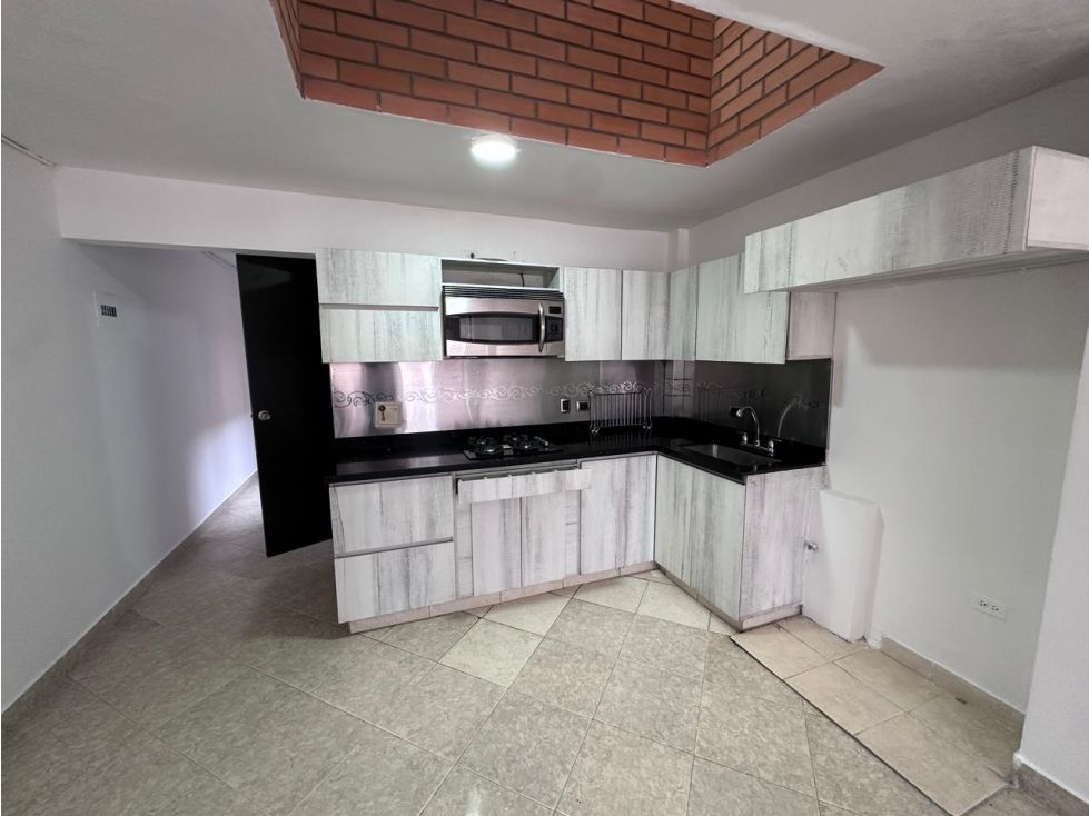 Apartamento en arriendo Antioquia Medellín El Danubio 98 m2 Habitaciones 3 Baños 2 Garajes 0 Precio $2500000