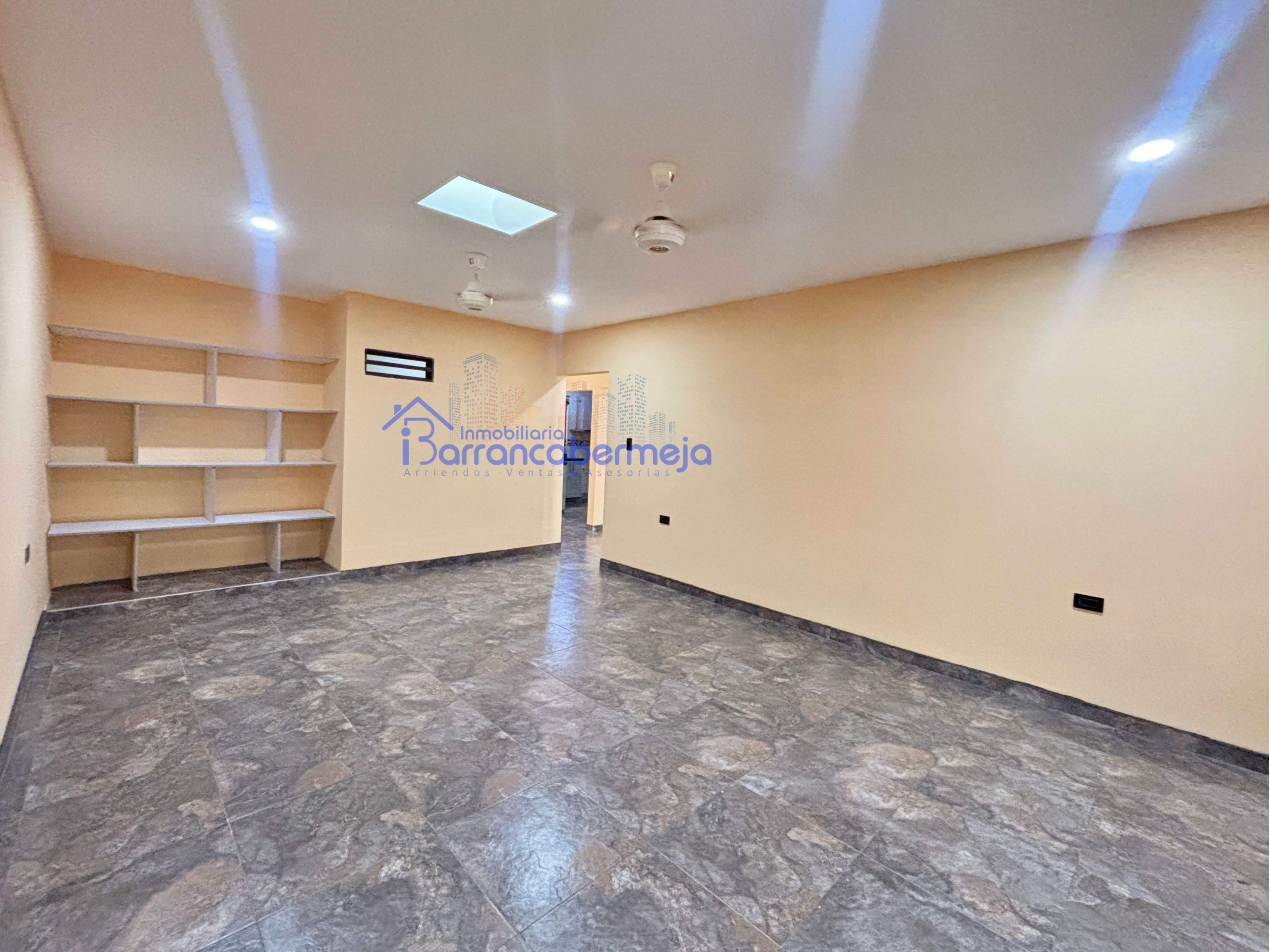 Casa en arriendo Santander Barrancabermeja El Castillo 200 m2 Habitaciones 3 Baños 3 Garajes 1 Precio $1600000