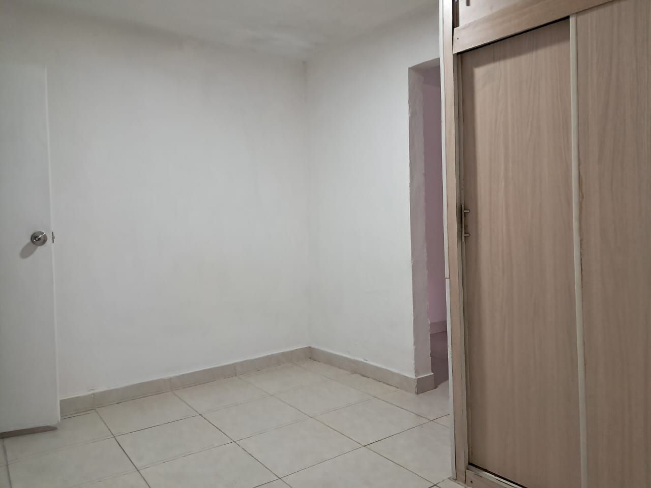 Casa en arriendo Antioquia Medellín El Salvador 350 m2 Habitaciones 9 Baños 6 Garajes 0 Precio $0