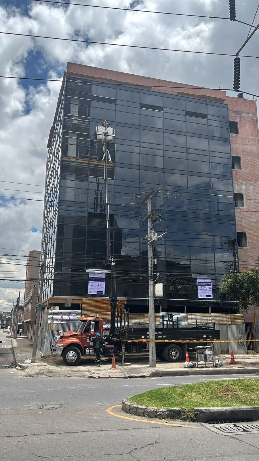 Edificio en arriendo Cundinamarca Bogotá Santa Matilde 1300 m2 Habitaciones 1 Baños 0 Garajes 0 Precio $13000000