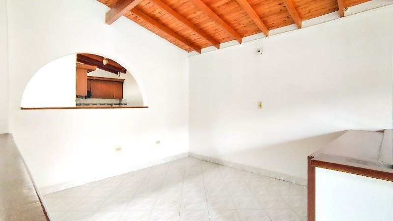 Apartamento en arriendo Antioquia Medellín Veinte De Julio 65 m2 Habitaciones 3 Baños 1 Garajes 0 Precio $1900000