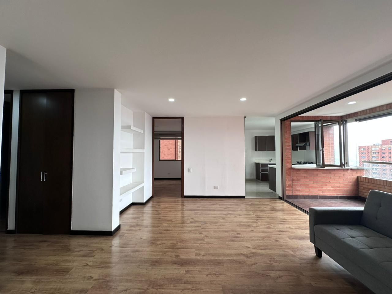 Apartamento en arriendo Antioquia Medellín El Tesoro 105 m2 Habitaciones 2 Baños 2 Garajes 2 Precio $6650000
