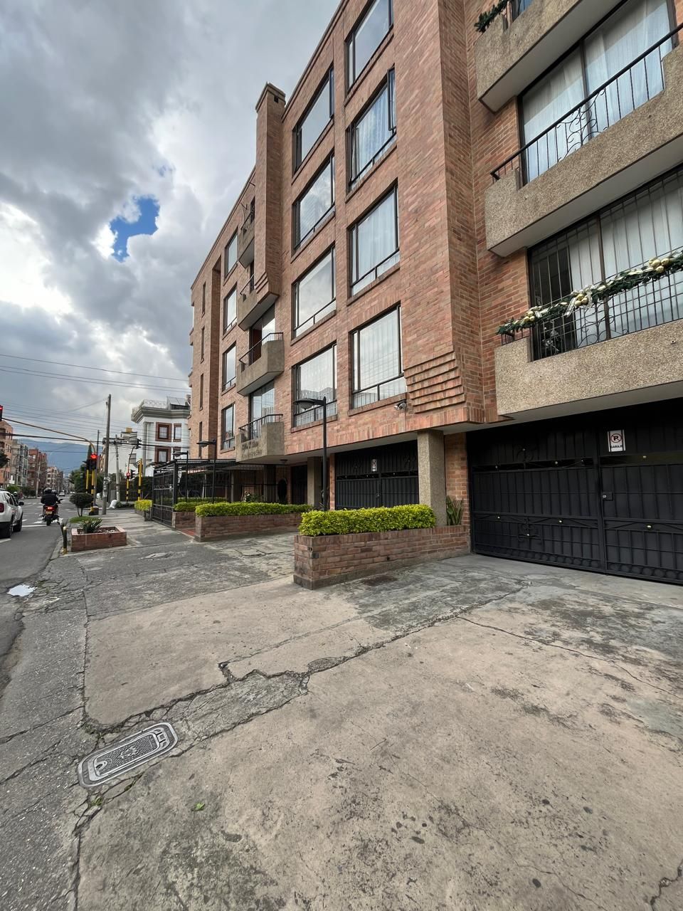 Apartamento en venta Cundinamarca Bogotá El Batan 139 m2 Habitaciones 4 Baños 3 Garajes 0 Precio $800000000