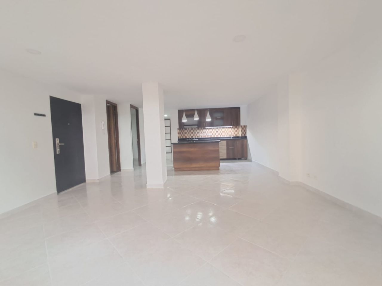 Apartamento en venta Antioquia Envigado Bucarest 98 m2 Habitaciones 3 Baños 2 Garajes 1 Precio $680000000