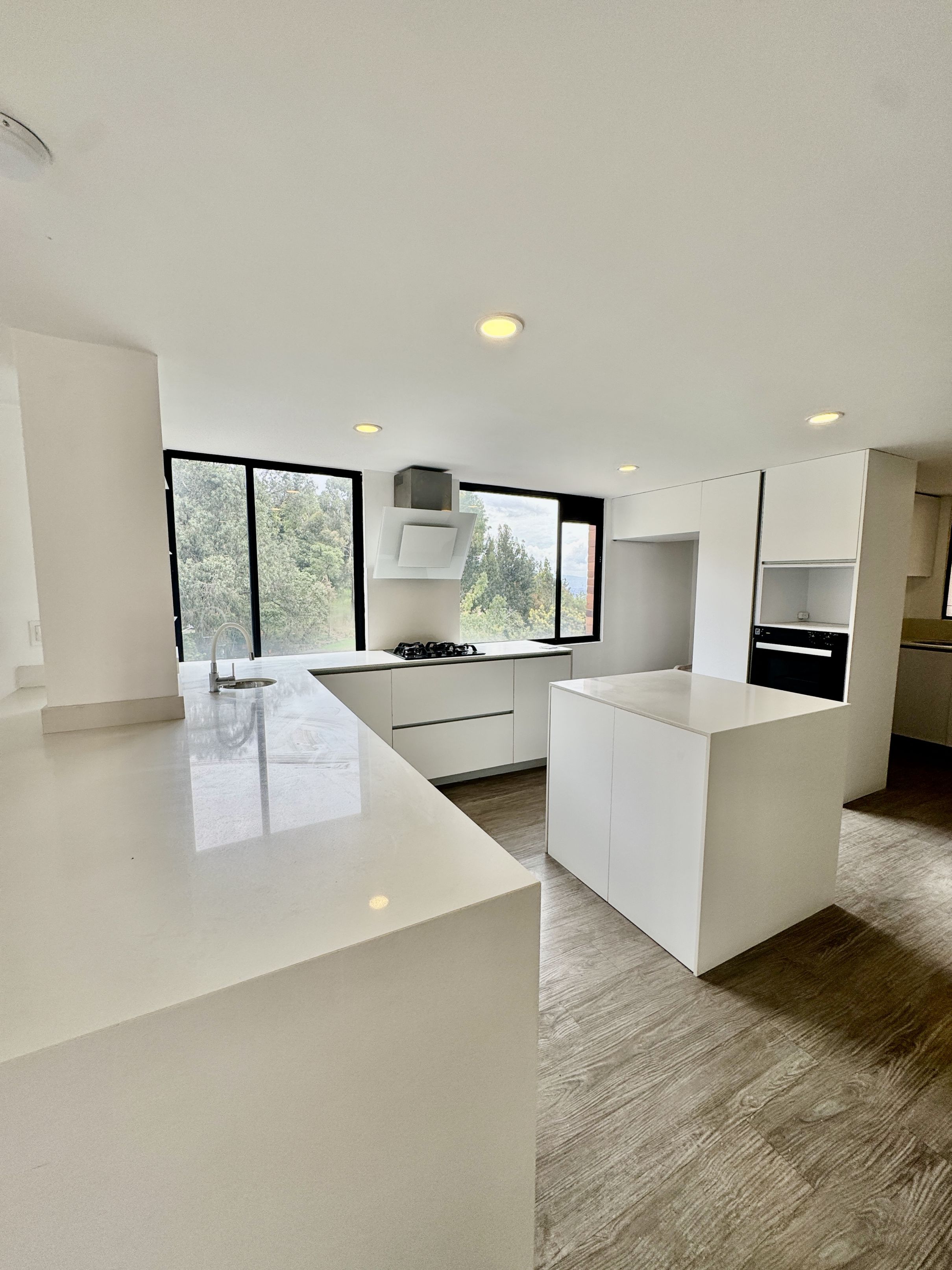 Apartamento en venta Cundinamarca Bogotá Bosque Calderón 362 m2 Habitaciones 5 Baños 5 Garajes 3 Precio $2800000000