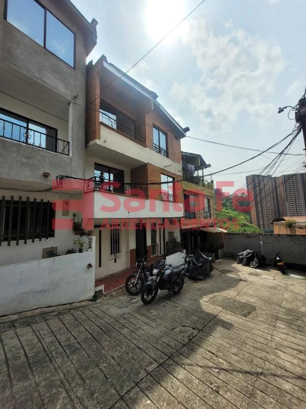 Apartamento en arriendo Antioquia Medellín Naranjitos 100 m2 Habitaciones 3 Baños 1 Garajes 0 Precio $1200000