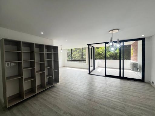 Apartamento en arriendo Antioquia Medellín La Florida 170 m2 Habitaciones 3 Baños 3 Garajes 2 Precio $6000000