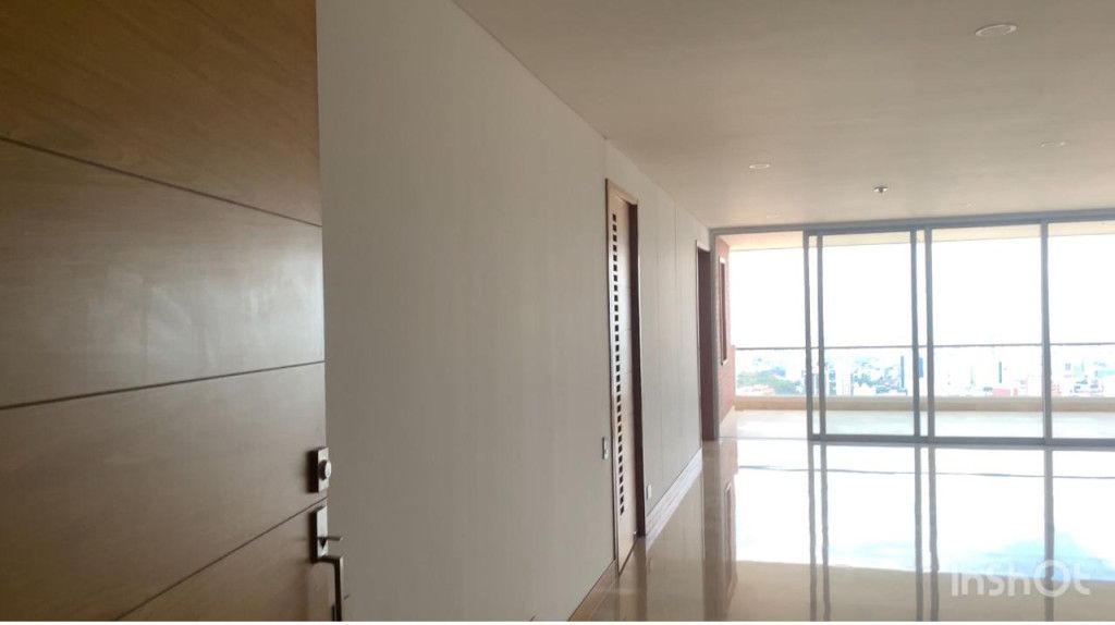 Apartamento en arriendo Valle Del Cauca Cali Santa Teresita 382 m2 Habitaciones 4 Baños 4 Garajes 4 Precio $18000000