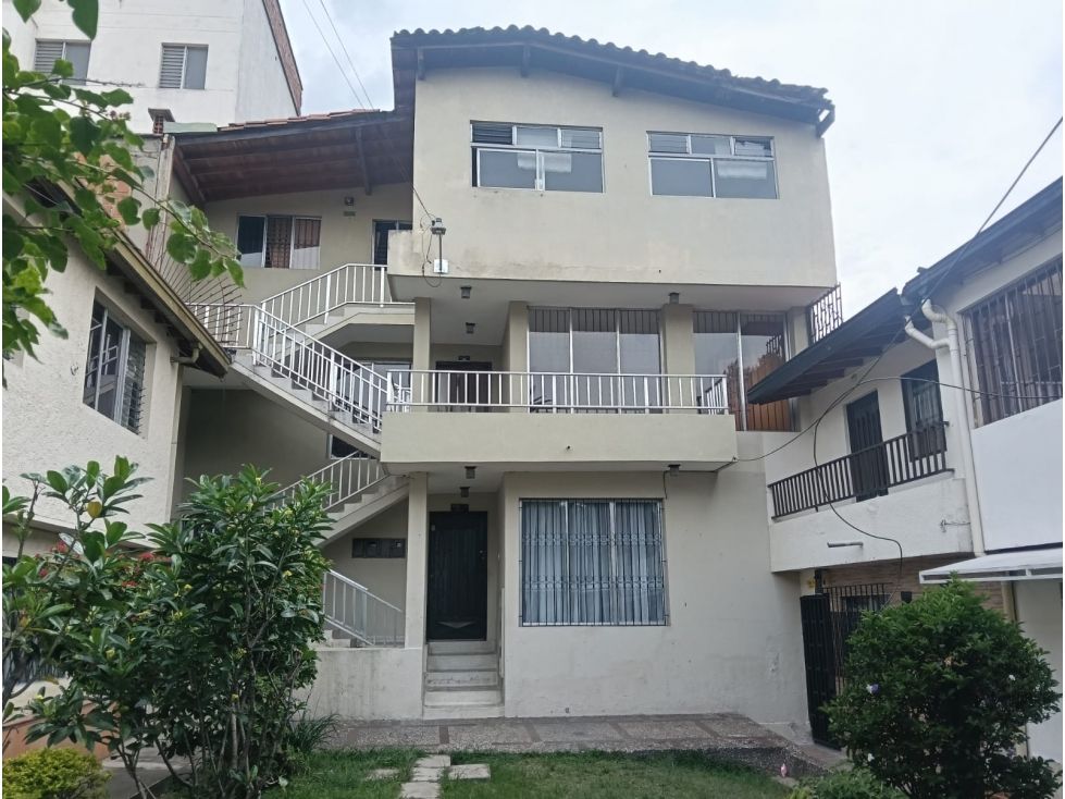 Casa en arriendo Antioquia Medellín La Candelaria 110 m2 Habitaciones 5 Baños 2 Garajes 0 Precio $3000000