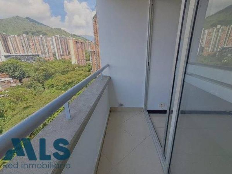 Apartamento en venta Antioquia Medellín Loma De Los Bernal 63 m2 Habitaciones 3 Baños 2 Garajes 1 Precio $470000000