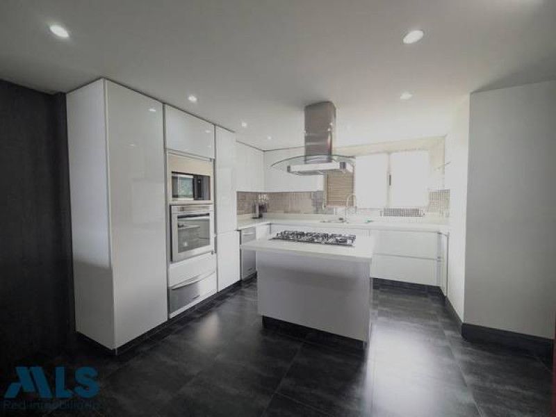 Apartamento en venta Antioquia Medellín Asomadera No2 304 m2 Habitaciones 3 Baños 3 Garajes 4 Precio $2200000000