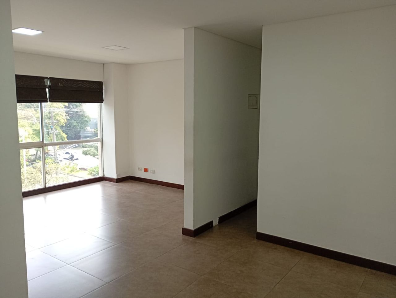 Oficina en arriendo Antioquia Medellín Laureles 32 m2 Habitaciones 0 Baños 1 Garajes 1 Precio $3100000