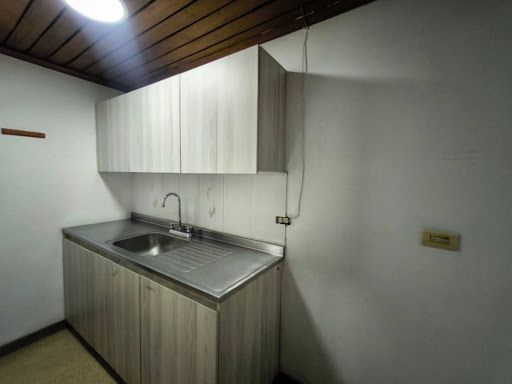 Local en arriendo Antioquia Medellín Urbanizacion Quintas Del Sol De La Mota 102 m2 Habitaciones 0 Baños 2 Garajes 0 Precio $4510000
