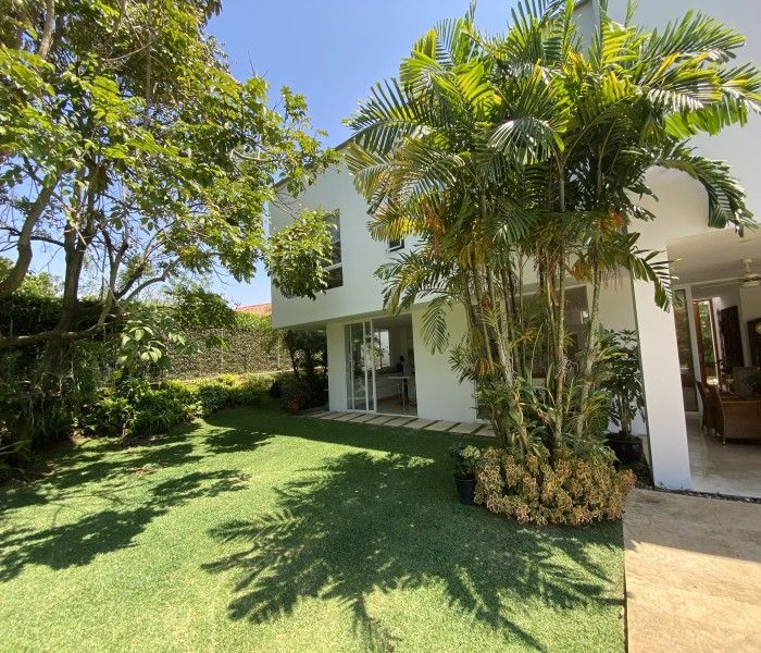 Casa en venta Valle Del Cauca Cali Urbanización Ciudad Jardín 481 m2 Habitaciones 5 Baños 7 Garajes 4 Precio $3500000000