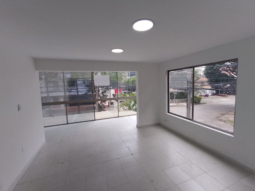 Local en arriendo Valle Del Cauca Cali Parcelacion Monaco La Sultana 117 m2 Habitaciones 0 Baños 2 Garajes 0 Precio $3000000