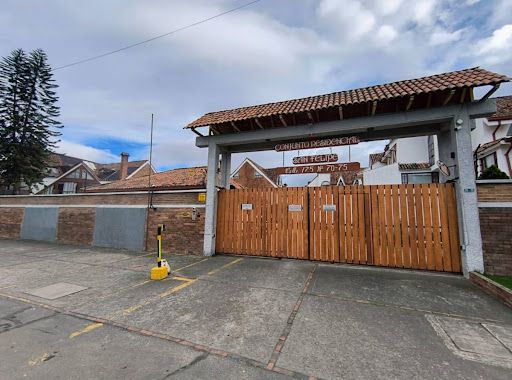 Casa en venta Cundinamarca Bogotá San José De Bavaria 169 m2 Habitaciones 4 Baños 4 Garajes 3 Precio $1250000000