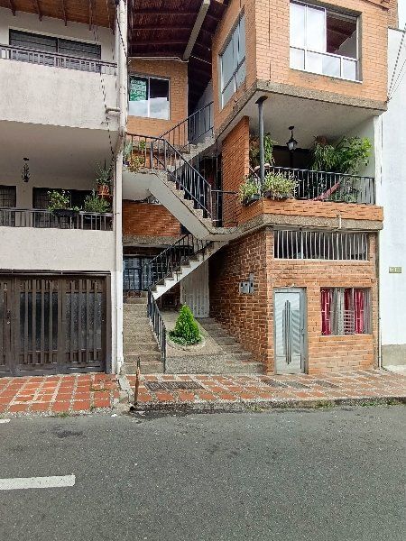 Apartaestudio en arriendo Antioquia Medellín San Bernardo 16 m2 Habitaciones 1 Baños 1 Garajes 0 Precio $1300000
