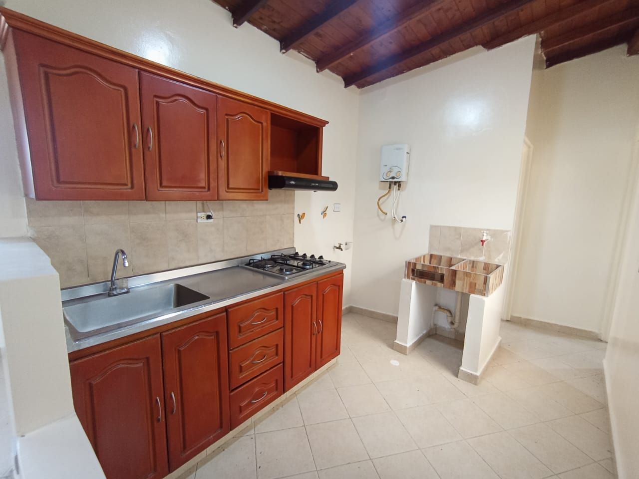 Apartamento en arriendo Antioquia Itagüí La Independencia 74 m2 Habitaciones 3 Baños 2 Garajes 0 Precio $2000000