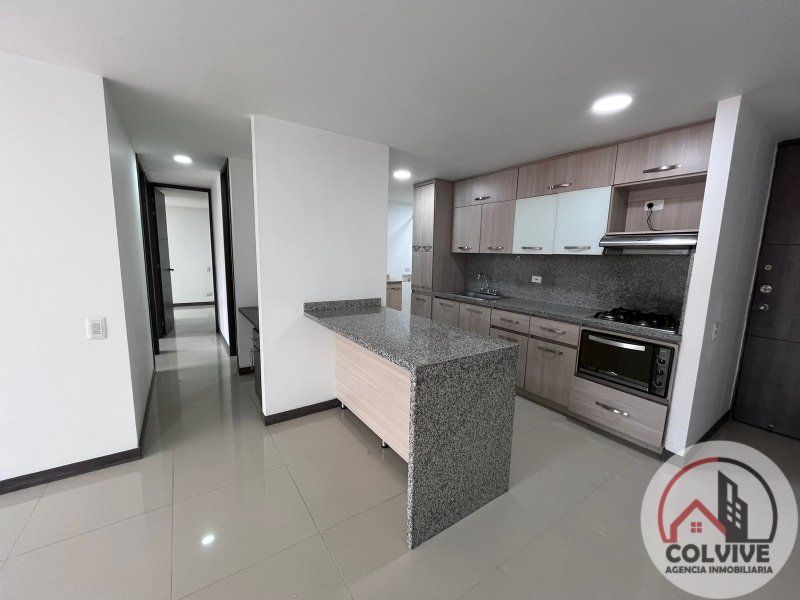 Apartamento en arriendo Antioquia Sabaneta Calle Larga 87 m2 Habitaciones 3 Baños 2 Garajes 0 Precio $3200000