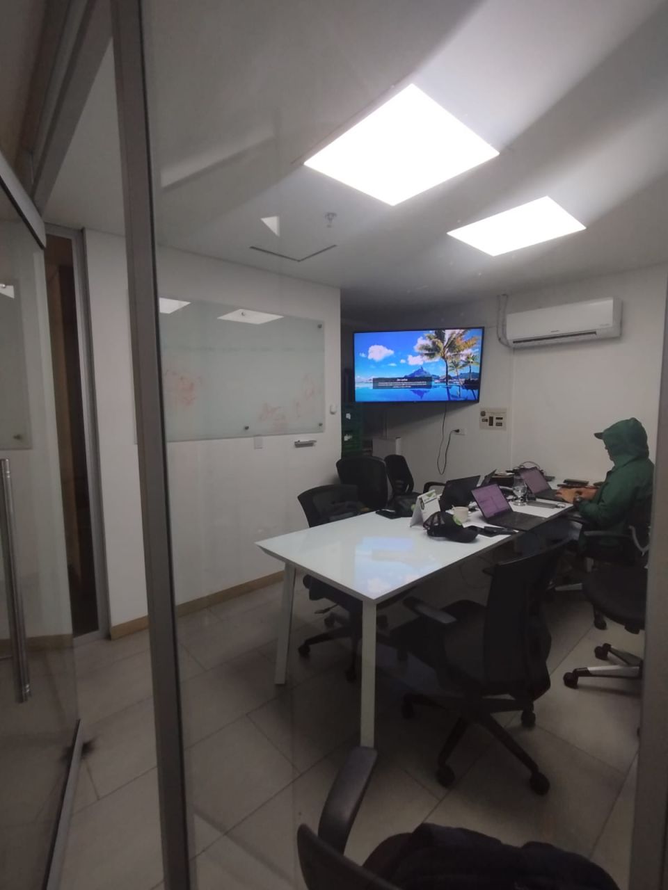 Oficina en arriendo Risaralda Pereira Jardin De Velez Y Velez 40 m2 Habitaciones 0 Baños 1 Garajes 1 Precio $3550000