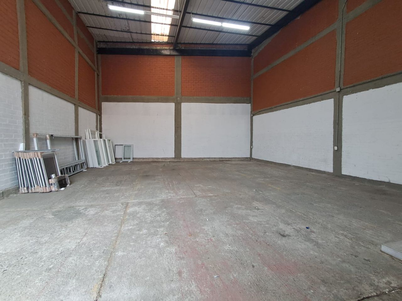 Bodega en arriendo Risaralda Dosquebradas La Badea 113 m2 Habitaciones 0 Baños 1 Garajes 2 Precio $2900000