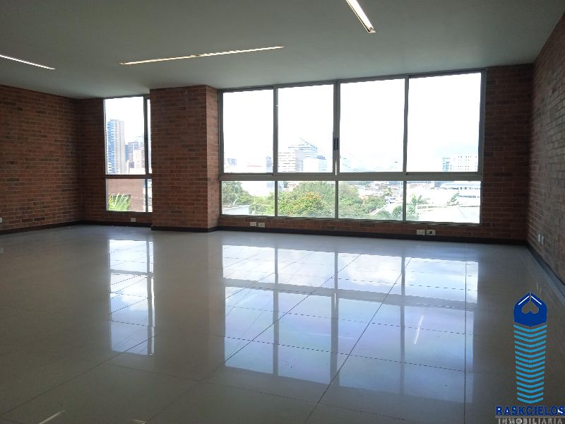 Oficina en arriendo Antioquia Medellín Colombia 60 m2 Habitaciones 0 Baños 1 Garajes 2 Precio $5652500