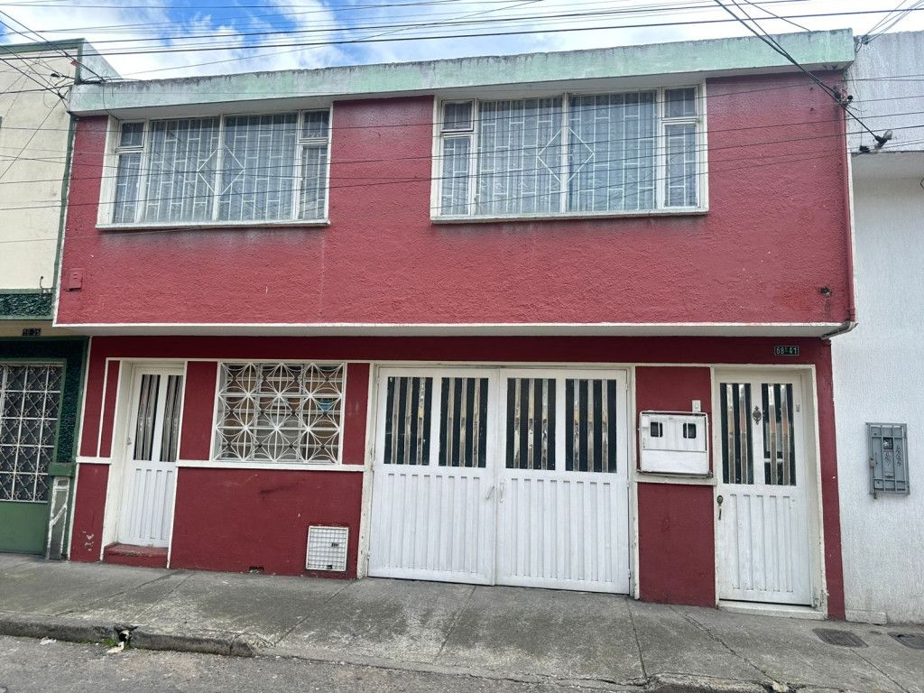 Casa en venta Cundinamarca Bogotá Bellavista Occidental 0 m2 Habitaciones 2 Baños 2 Garajes 0 Precio $800000000