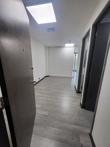 Oficina en arriendo Antioquia Medellín El Tesoro 37 m2 Habitaciones 0 Baños 1 Garajes 1 Precio $4200000