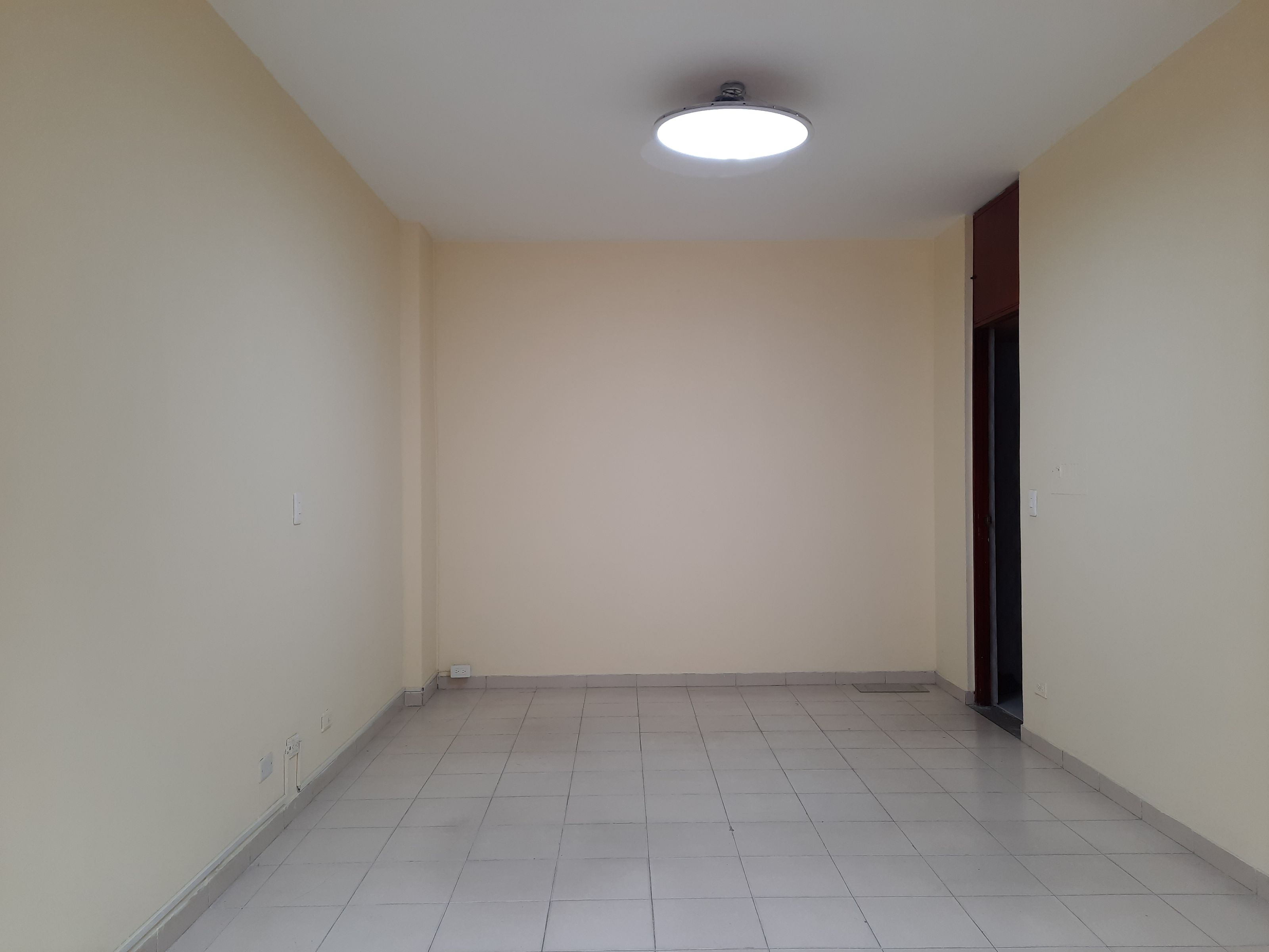 Oficina en arriendo Cundinamarca Zipaquirá Vereda San Miguel 20 m2 Habitaciones 0 Baños 1 Garajes 0 Precio $1000000