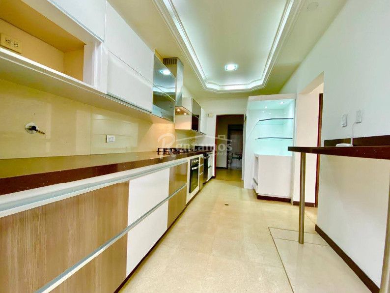 Casa en venta Antioquia Medellín Altos Del Poblado 165 m2 Habitaciones 4 Baños 5 Garajes 2 Precio $1700000000