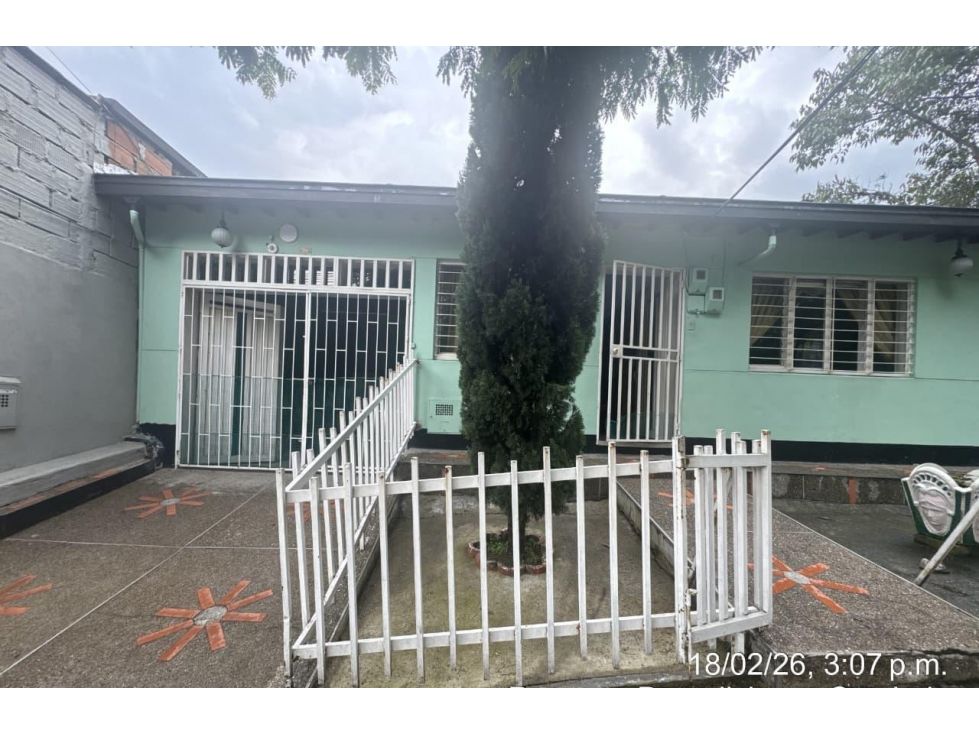Casa en venta Antioquia Medellín Alejandro Echavarria 230 m2 Habitaciones 8 Baños 5 Garajes 1 Precio $800000000