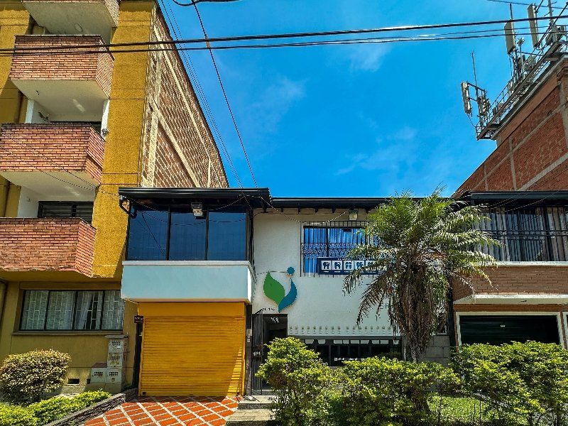 Oficina en arriendo Antioquia Medellín Las Playas 12 m2 Habitaciones 0 Baños 0 Garajes 0 Precio $800000