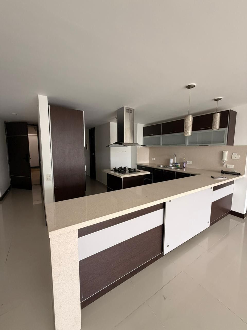 Apartamento en venta Valle Del Cauca Cali Conjunto Residencial Cerro Cristales 160 m2 Habitaciones 3 Baños 4 Garajes 1 Precio $740000000