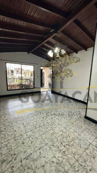 Casa en arriendo Antioquia Medellín Santander 60 m2 Habitaciones 3 Baños 2 Garajes 0 Precio $1650000