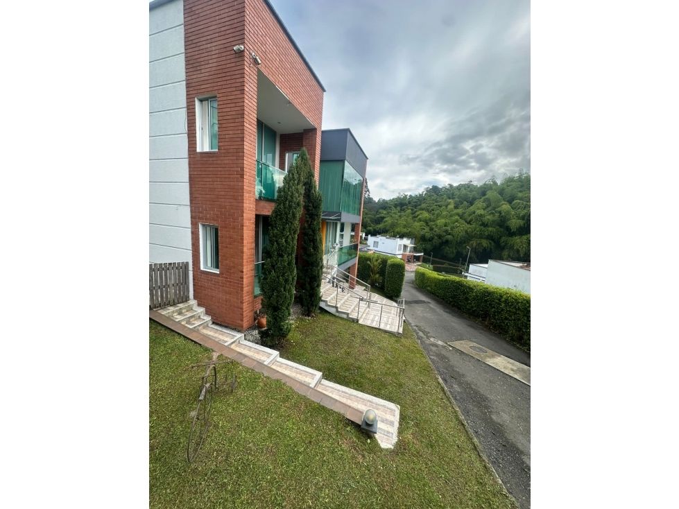Casa Campestre en venta Risaralda Dosquebradas Ub Quintas De Aragon 500 m2 Habitaciones 6 Baños 6 Garajes 4 Precio $1300000000