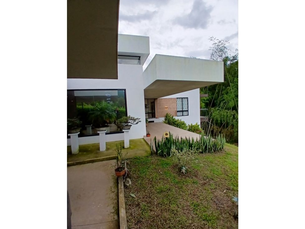 Casa Campestre en venta Risaralda Pereira Pereira 270 m2 Habitaciones 4 Baños 3 Garajes 4 Precio $1100000000