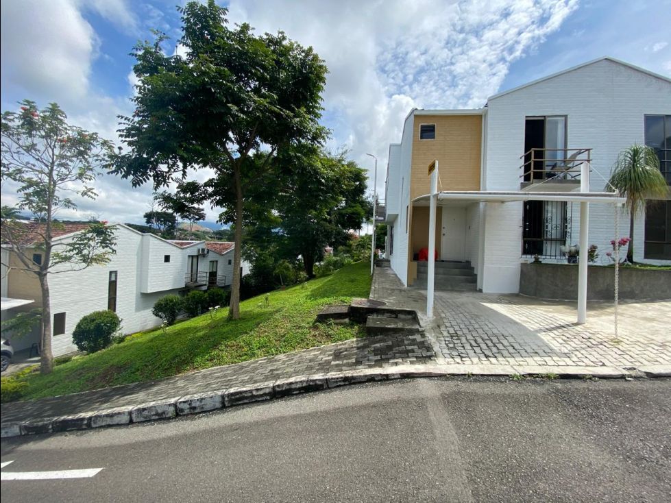 Casa en venta Risaralda Pereira Br Coralina 108 m2 Habitaciones 2 Baños 2 Garajes 1 Precio $550000000