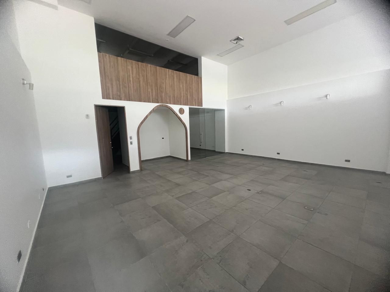Local en venta Antioquia Medellín Colombia 135 m2 Habitaciones 0 Baños 2 Garajes 0 Precio $2500000000