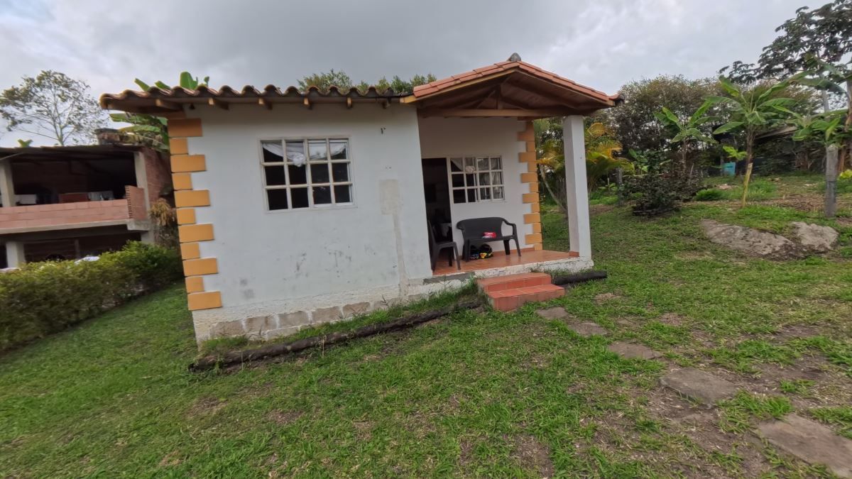 Casa en venta Santander Los Santos Los Santos 36 m2 Habitaciones 1 Baños 1 Garajes 5 Precio $130000000