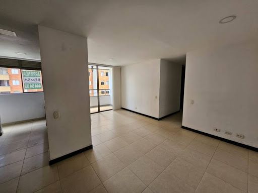 Apartamento en arriendo Antioquia Medellín Asomadera No2 80 m2 Habitaciones 3 Baños 2 Garajes 1 Precio $3100000