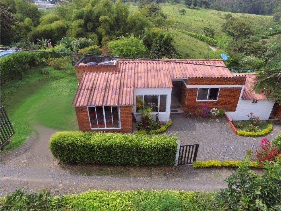Casa Campestre en venta Risaralda Pereira Pereira 126 m2 Habitaciones 3 Baños 3 Garajes 4 Precio $700000000