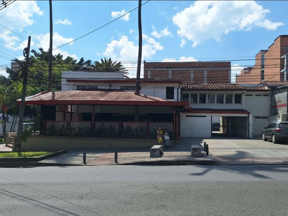 Local en arriendo Antioquia Medellín Urbanizacion Villa Del Aburra 1200 m2 Habitaciones 0 Baños 4 Garajes 4 Precio $85000000000
